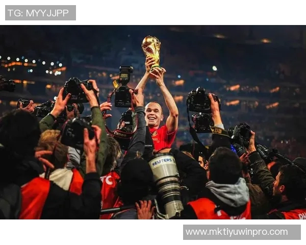 阿根廷老将马蒂亚斯苏亚雷斯宣布退役感谢足球带来的美好回忆