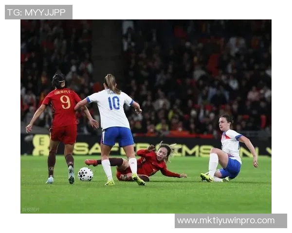 中国女足在温布利球场遭遇惨败英格兰队以8比0横扫对手